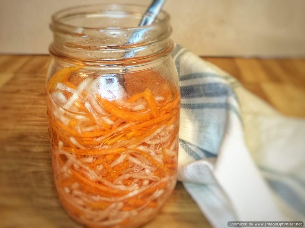 pickled carrot and daikon